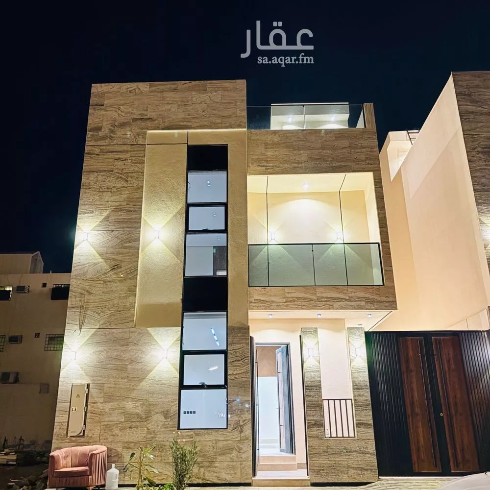 فيلا للبيع في شارع قطب الدين بن السلطان, حي المهدية, مدينة الرياض, منطقة الرياض 1 صورة