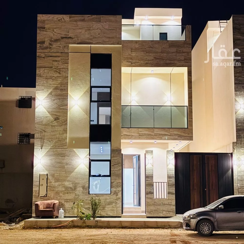 فيلا للبيع في شارع قطب الدين بن السلطان, حي المهدية, مدينة الرياض, منطقة الرياض 1 صورة