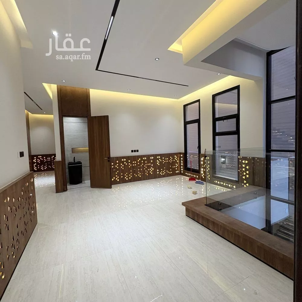 فيلا للبيع في شارع السيل الكبير, حي المهدية, مدينة الرياض, منطقة الرياض 1 صورة