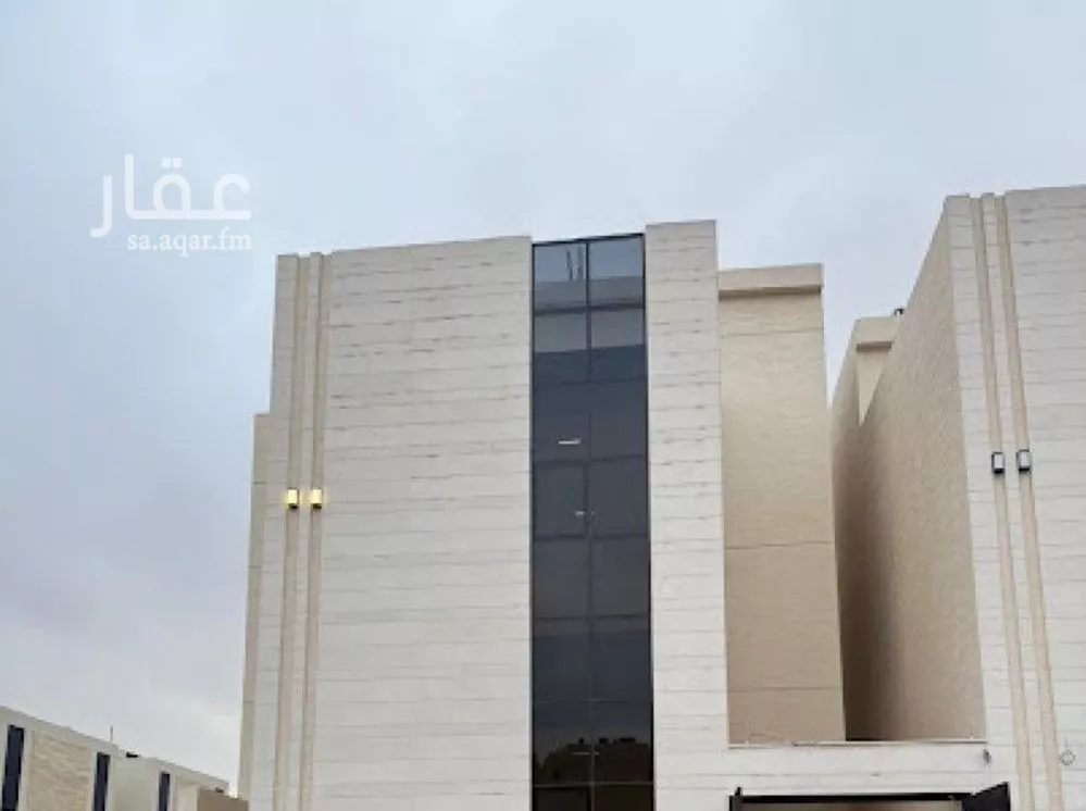 فيلا للبيع في شارع أبي الحسن الأسفرائيني, حي المهدية, مدينة الرياض, منطقة الرياض 1 صورة