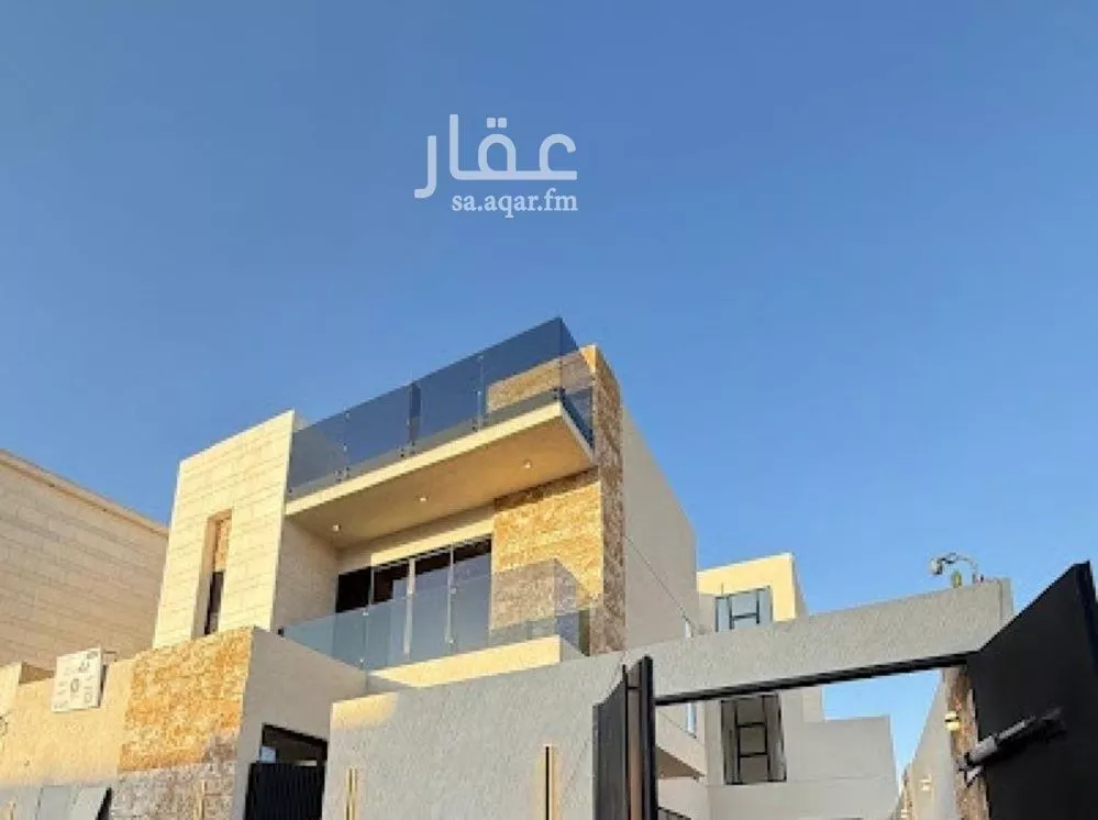 فيلا للبيع في شارع ابي الشيخ الاصبهاني, حي المهدية, مدينة الرياض, منطقة الرياض 1 صورة