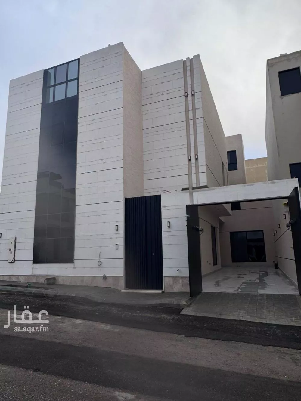 فيلا للبيع في شارع أنس الكناني, حي المهدية, مدينة الرياض, منطقة الرياض 1 صورة