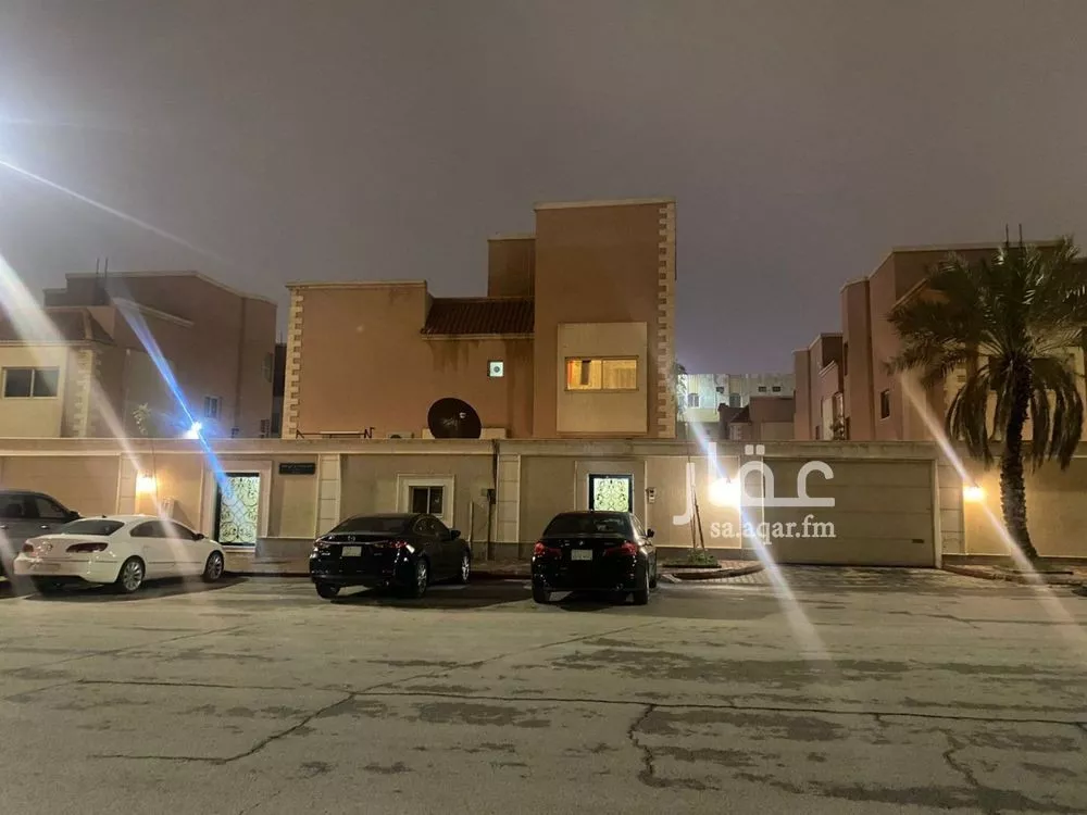فيلا للإيجار في شارع سلمة بن أبي سلمة, حي الربوة, مدينة الرياض, منطقة الرياض 1 صورة