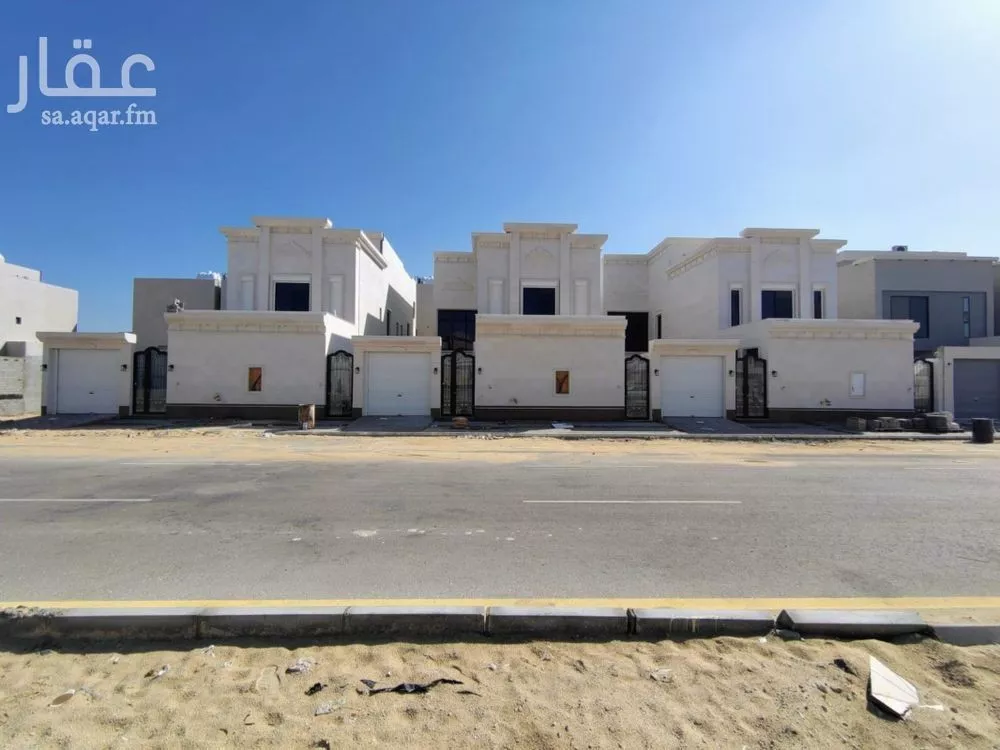 فيلا للبيع في شارع الخفجي, حي اللؤلؤ, مدينة الخبر, المنطقة الشرقية 1 صورة