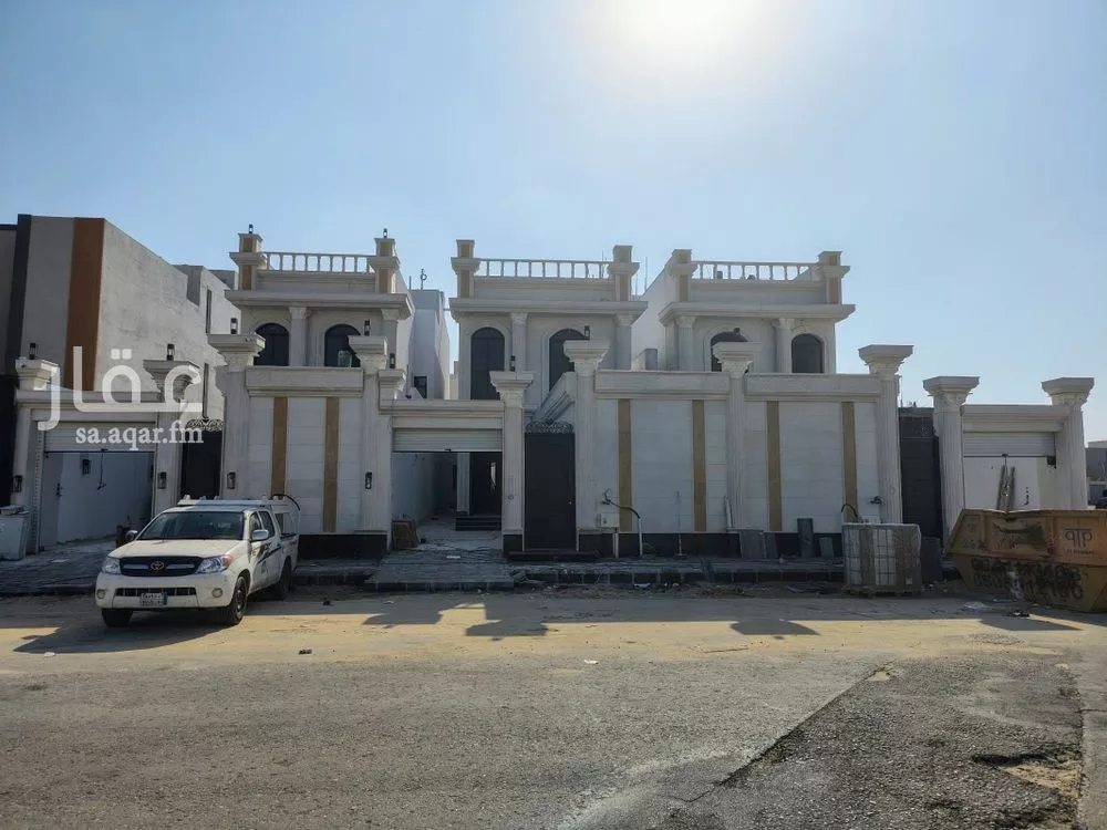 فيلا للبيع في شارع الشهباء, حي اللؤلؤ, مدينة الخبر, المنطقة الشرقية 1 صورة