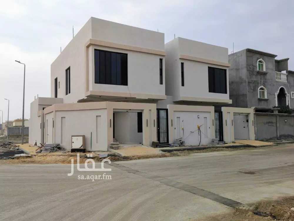 فيلا للبيع في شارع خريص, حي الصواري, مدينة الخبر, المنطقة الشرقية 1 صورة