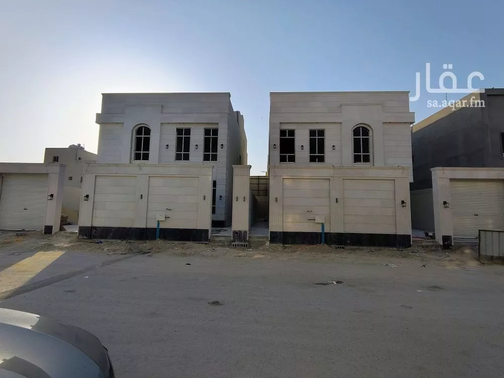 فيلا للبيع في شارع النعيريه, حي الصواري, مدينة الخبر, المنطقة الشرقية 1 صورة