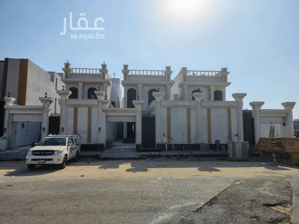 فيلا للبيع في شارع الخفجي, حي اللؤلؤ, مدينة الخبر, المنطقة الشرقية 1 صورة