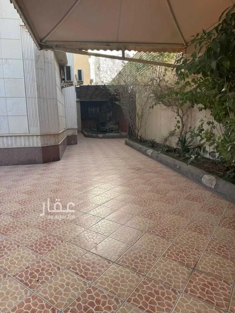 فيلا للبيع في شارع الحسين الغساني, حي الرمال, مدينة الرياض, منطقة الرياض 1 صورة