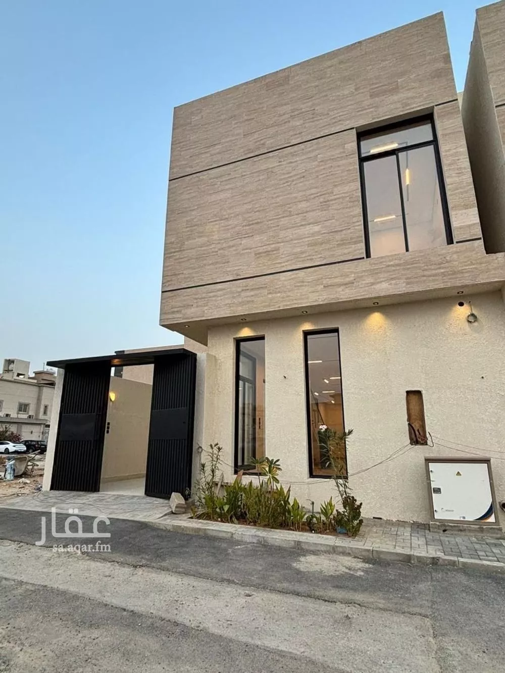 فيلا للبيع في شارع السيل الكبير, حي المهدية, مدينة الرياض, منطقة الرياض 1 صورة