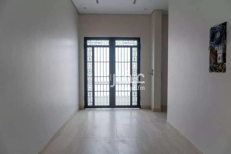 فيلا للبيع في شارع رقم 333, حي ظهرة لبن, مدينة الرياض, منطقة الرياض 1 صورة