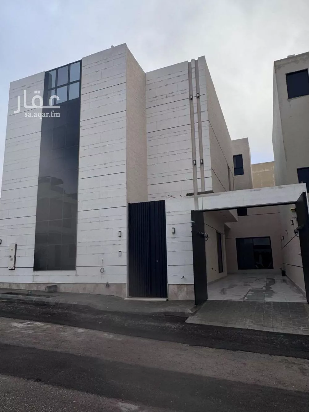 فيلا للبيع في شارع أنس الكناني, حي المهدية, مدينة الرياض, منطقة الرياض 1 صورة