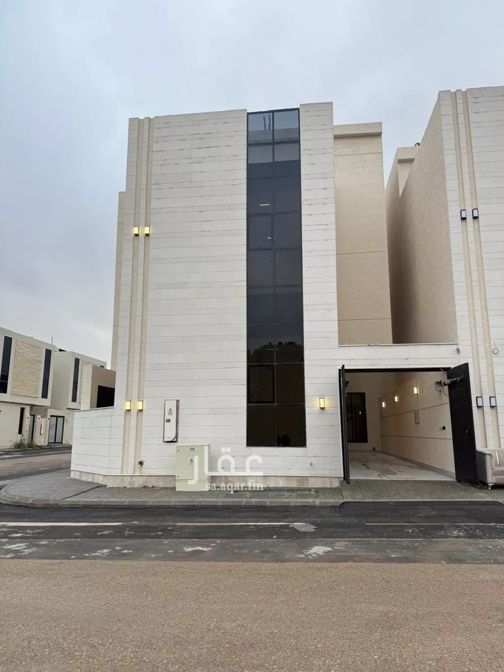 فيلا للبيع في شارع أبي الحسن الأسفرائيني, حي المهدية, مدينة الرياض, منطقة الرياض 1 صورة