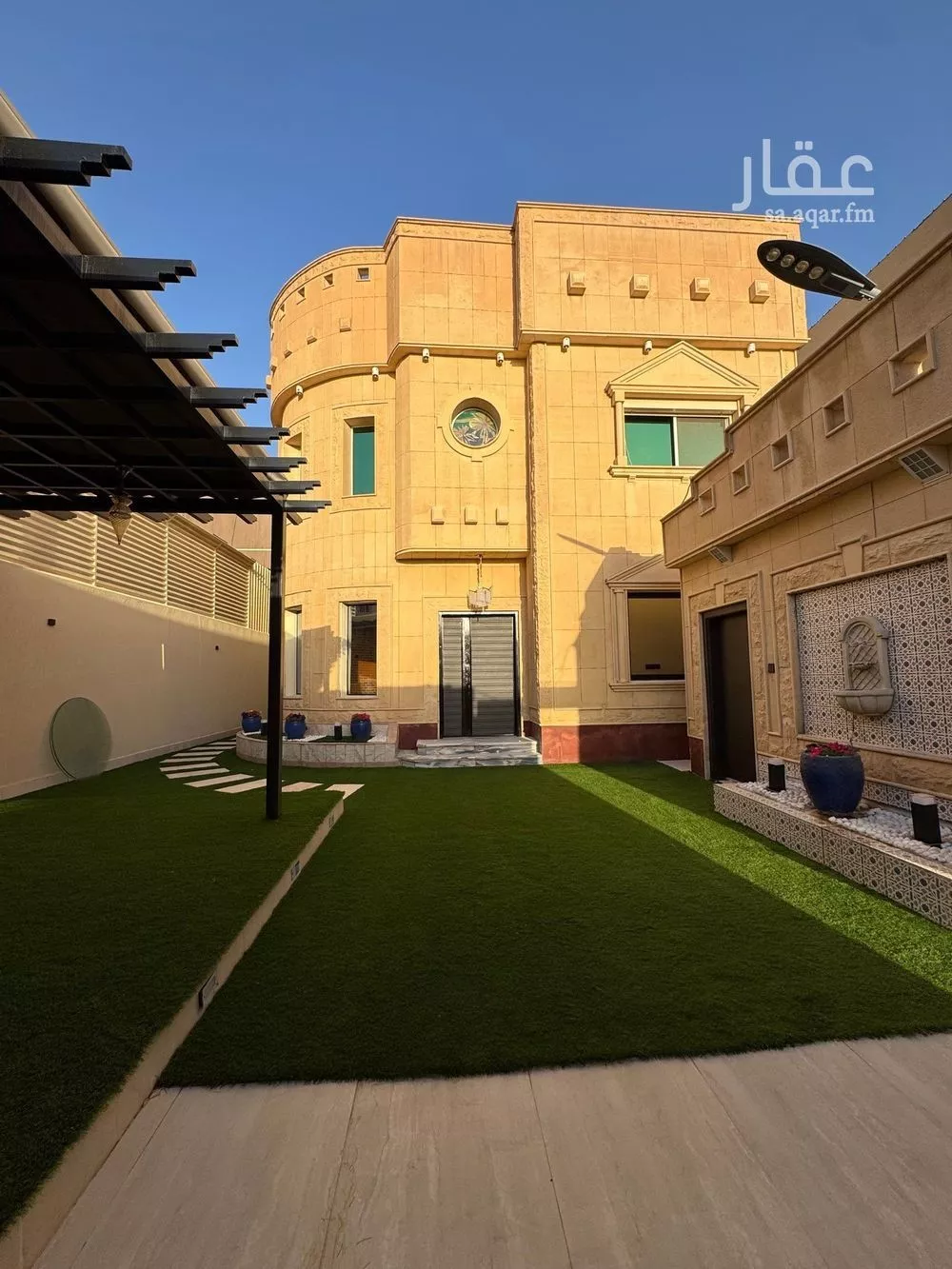 فيلا للبيع في شارع الأصبهاني, حي إشبيلية, مدينة الرياض, منطقة الرياض 1 صورة