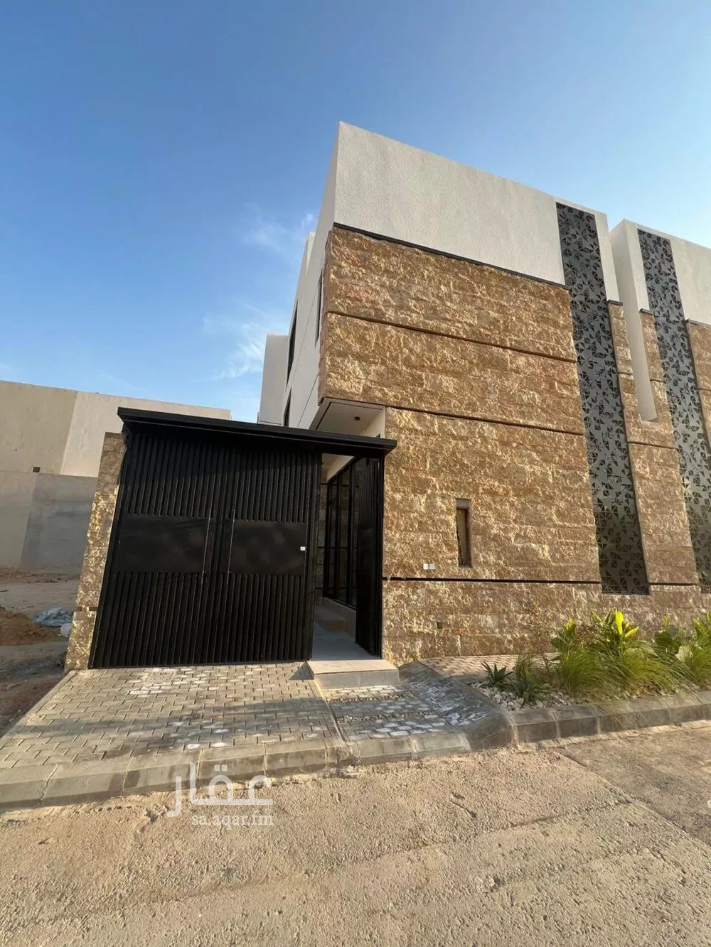 فيلا للبيع في شارع أبي الشيخ الأصبهاني, حي المهدية, مدينة الرياض, منطقة الرياض 1 صورة