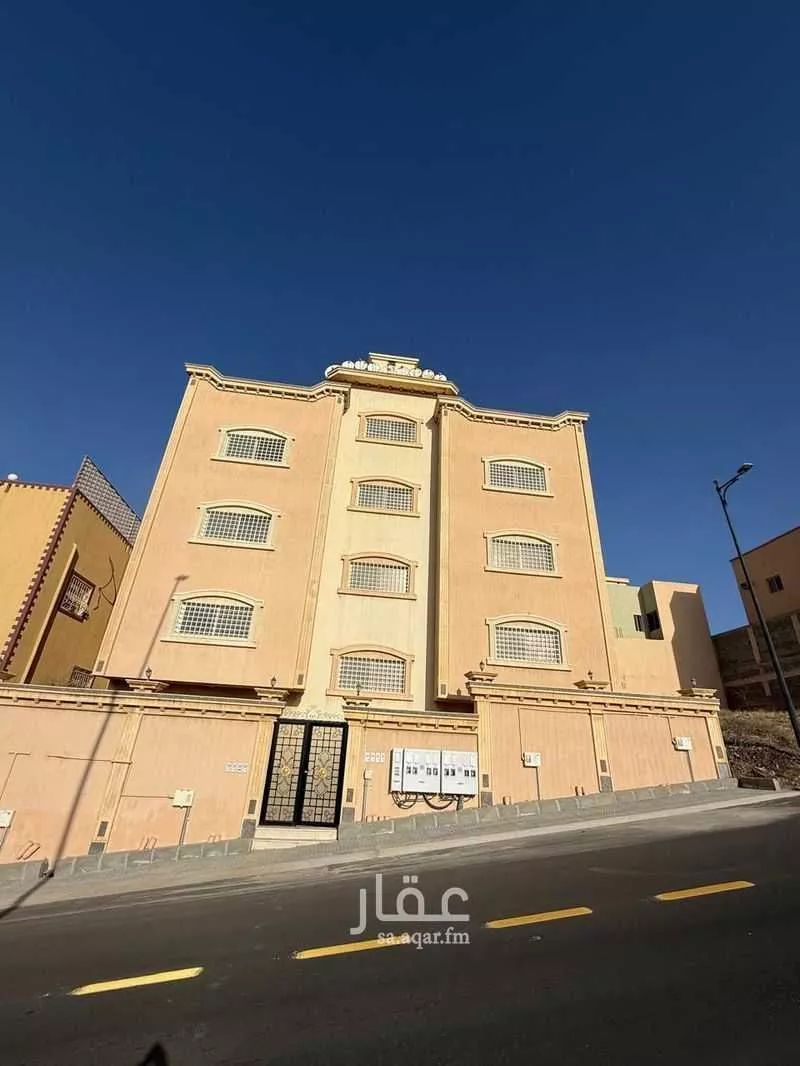 عمارة للإيجار في شارع ذو الجوشن, حي المروج, مدينة أبها, منطقة عسير 1 صورة