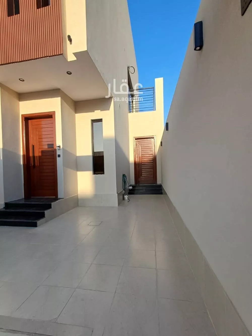 فيلا للبيع في شارع عثمان بشناق, حي الفروسية, مدينة جدة, منطقة مكة المكرمة 1 صورة