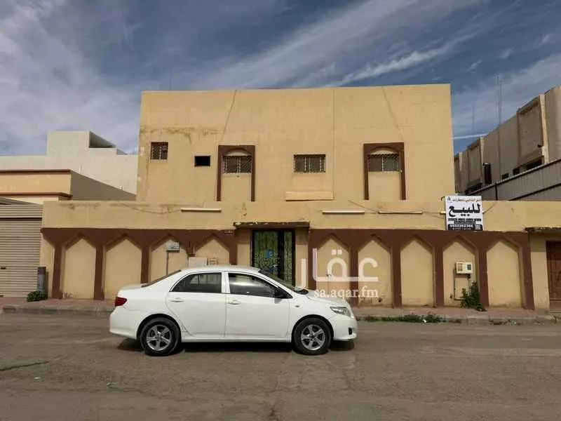 عمارة للبيع في شارع العزيزية 218, حي العزيزية, مدينة حفر الباطن, المنطقة الشرقية 1 صورة