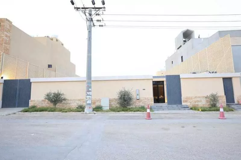 استراحة للبيع في شارع عقرباء 38 ، حي عقرباء ، الجبيلة ، الدرعية 1 صورة