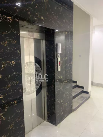 عمارة للبيع في شارع محمد بن مانع, حي المعيزيلة, مدينة الرياض, منطقة الرياض صورة 3