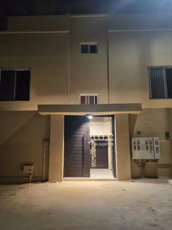 فيلا للإيجار في شارع ربيق, حي الربوة, مدينة الرياض, منطقة الرياض