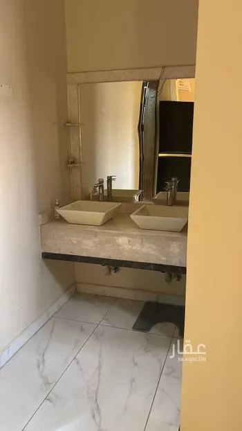 فيلا للبيع في شارع اصبغ بن محمد, حي العوالي, مدينة الرياض, منطقة الرياض صورة 5