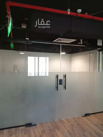 مكتب تجاري للإيجار في شارع طريق الامير محمد بن فهد, مدينة الظهران, المنطقة الشرقية صورة 2