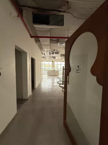 مكتب تجاري للإيجار في شارع الملك عبد الله بن عبدالعزيز, حي المزروعية, مدينة الدمام, المنطقة الشرقية صورة 2