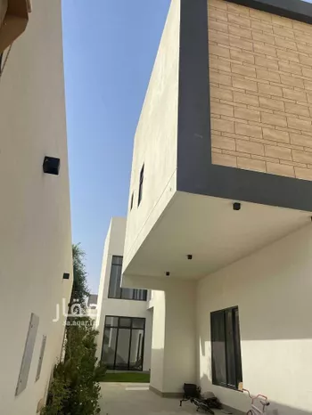 فيلا للبيع في شارع جروه بن يزيد الطائي, حي القيروان, مدينة الرياض, منطقة الرياض صورة 2