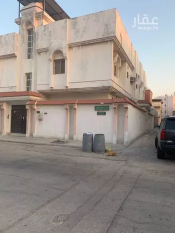 عمارة للبيع في شارع محمد الكوفي, حي مدينة العمال, مدينة الدمام, المنطقة الشرقية صورة 2