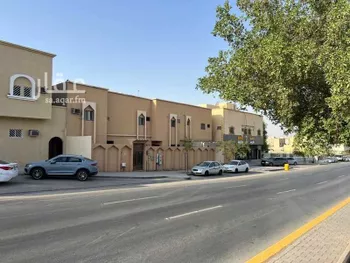فيلا للبيع في شارع الأمير مساعد بن عبدالرحمن بن فيصل, حي العريجاء الأوسط, مدينة الرياض, منطقة الرياض