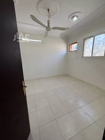 شقة للإيجار في شارع محمد رشيد رضا, حي العزيزية, مدينة الرياض, منطقة الرياض