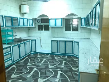 عمارة للبيع في شارع عبدالله بن حنظلة, حي البديع, مدينة ابها, منطقة عسير صورة 2