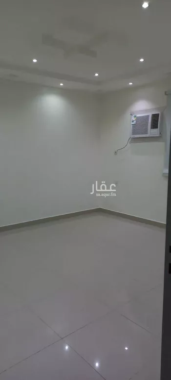 فيلا للإيجار في شارع عبدالله بن عبداللطيف ال الشيخ ، حي ظهرة العودة شرق ، الدرعية ، الدرعية صورة 2