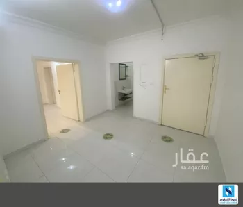 مكتب تجاري للإيجار في  صورة 2