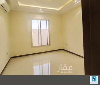 شقة للإيجار في صورة 2