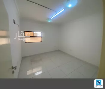 مكتب تجاري للإيجار في  صورة 5