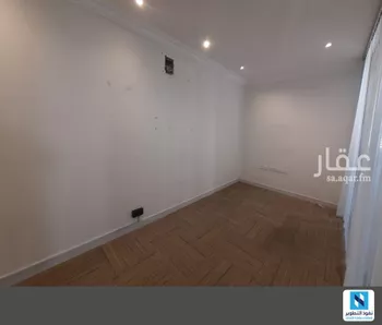 مكتب تجاري للإيجار في  صورة 3