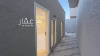 دور للبيع في شارع احمد بن المهندس, حي الاناهي, مدينة المدينه المنوره, منطقة المدينة المنورة صورة 5