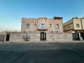 عمارة للبيع في شارع عتيق بن يعقوب الزبيدي, حي الملك فهد, مدينة المدينه المنوره, منطقة المدينة المنورة صورة 2