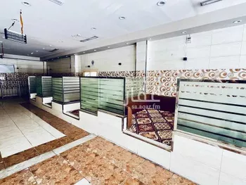 محل للإيجار في شارع خالد ابن عقبة القرشي, حي الملك فهد, مدينة المدينه المنوره, منطقة المدينة المنورة صورة 4