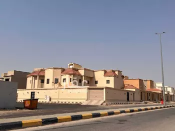 فيلا للبيع في طريق الملك فيصل بن عبد العزيز ، حي النخيل ، حفر الباطن ، حفر الباطن