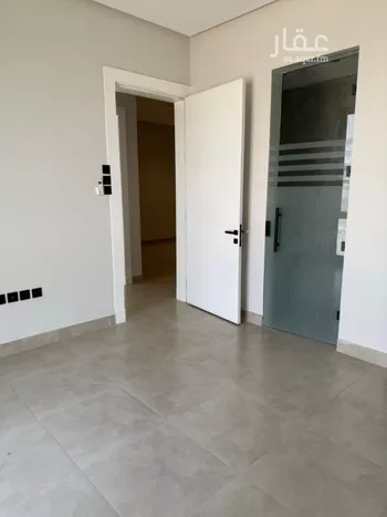 شقة للبيع في شارع عبدالرحمن بن خميس, حي العارض, مدينة الرياض, منطقة الرياض
