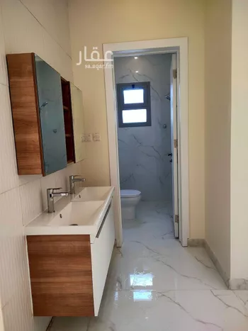 فيلا للإيجار في شارع احمد بن نصر الخفاف, حي العارض, مدينة الرياض, منطقة الرياض صورة 3