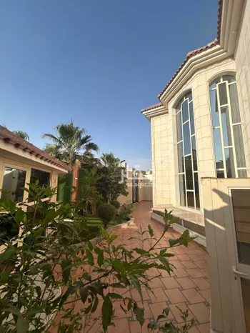 فيلا للبيع في شارع الجائزة, حي لبن, مدينة الرياض, منطقة الرياض صورة 2