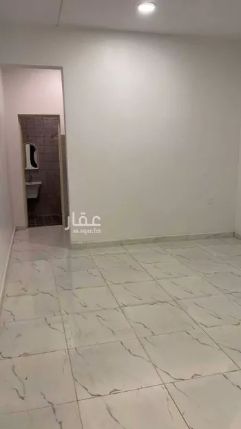 مكتب تجاري للإيجار في شارع ابي بن كعب, حي الصناعية, مدينة الرياض, منطقة الرياض صورة 4