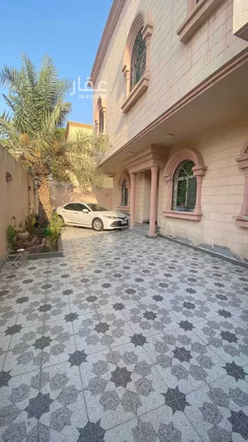عمارة للبيع في شارع يزيد بن حمزة, حي الصفاء, مدينة الدمام, المنطقة الشرقية صورة 2