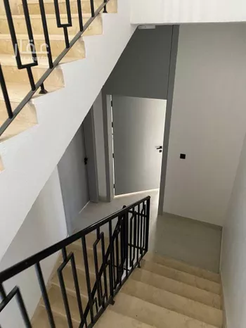 دور للبيع في شارع ابن ذكوان, حي الفاروق, مدينة الرياض, منطقة الرياض