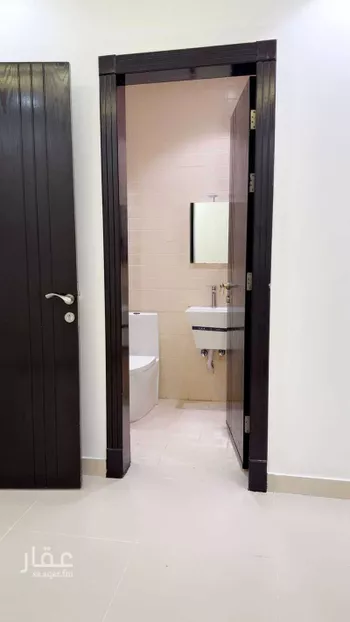 شقة للإيجار في شارع محمد بن سعد بن زيد ، حي النزهة ، الرياض ، منطقة الرياض صورة 2