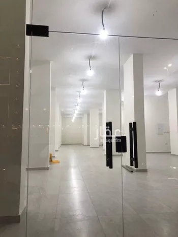 محل للإيجار في شارع طريق الملك فهد فرعي, حي الشرفية, مدينة جدة, منطقة مكة المكرمة صورة 3